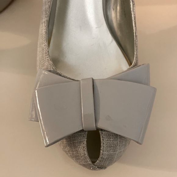 “COACH & FOUR” Kaiea Bow Sling Back Peep Toe - Picture 7 of 11